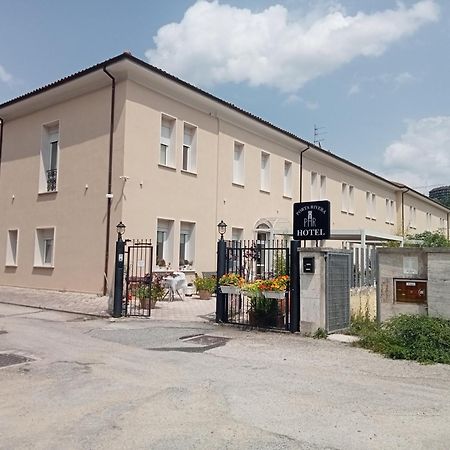 Hotel Porta Rivera LʼAquila Buitenkant foto