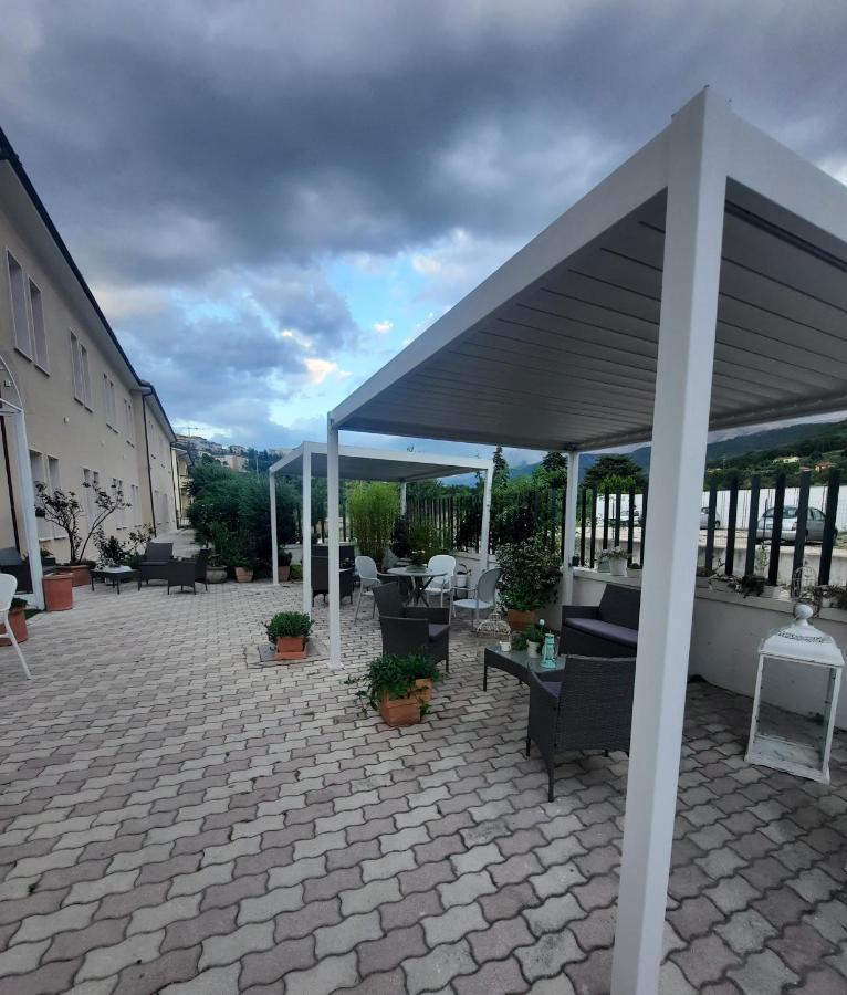 Hotel Porta Rivera LʼAquila Buitenkant foto
