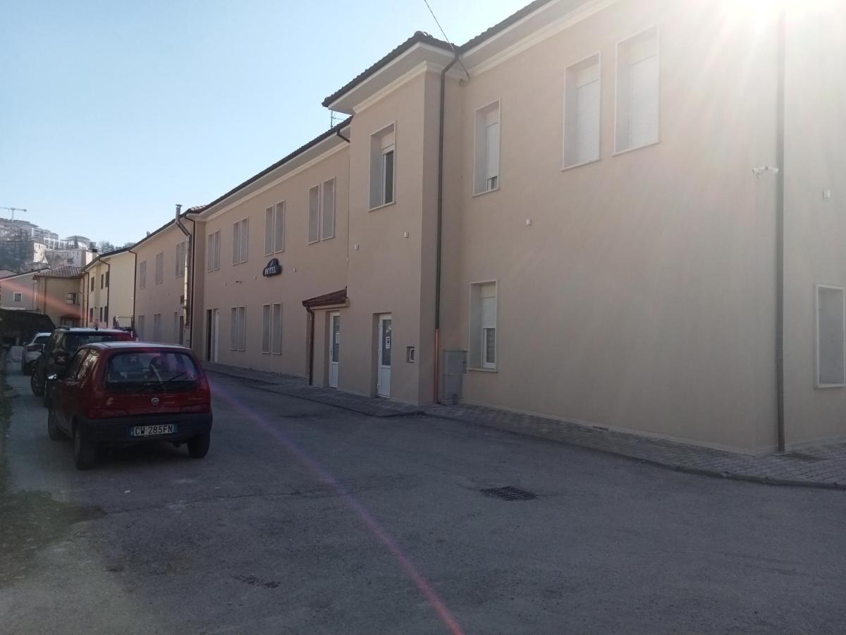 Hotel Porta Rivera LʼAquila Buitenkant foto