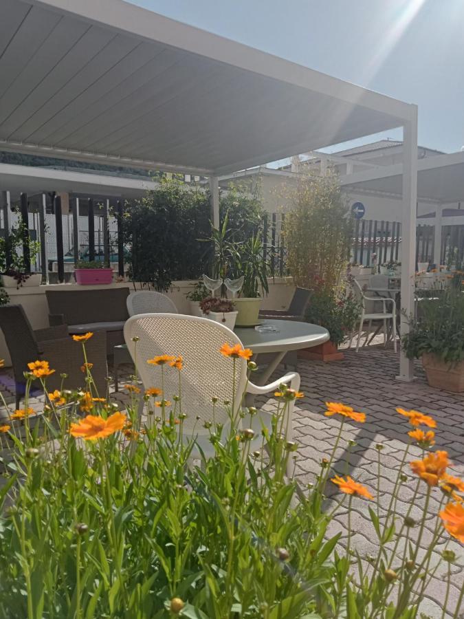 Hotel Porta Rivera LʼAquila Buitenkant foto