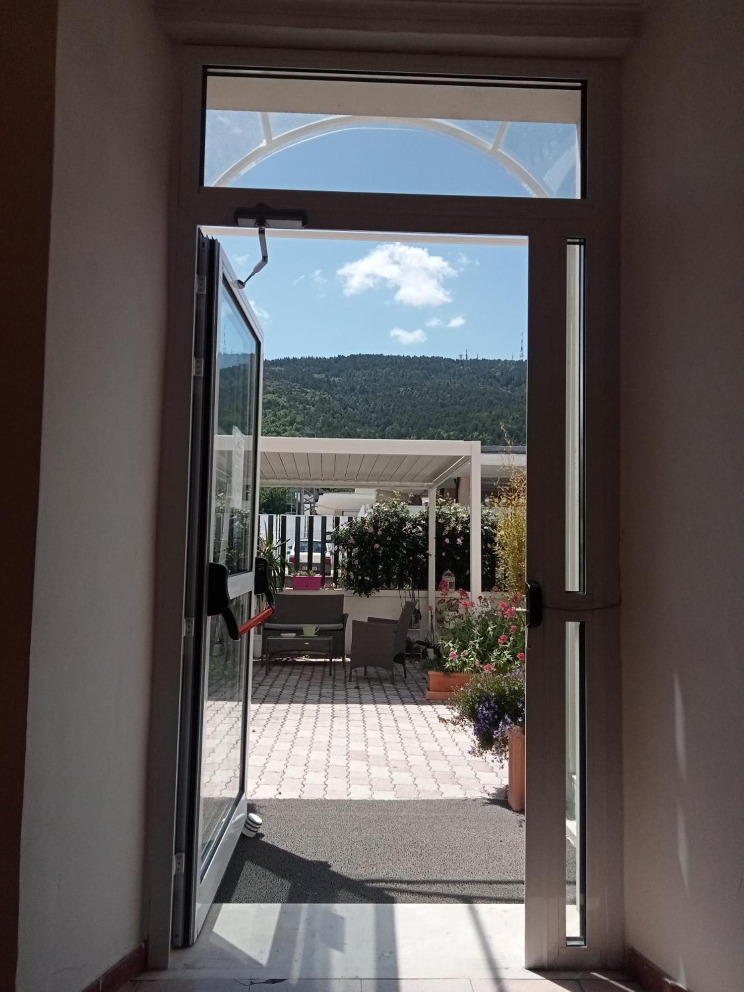 Hotel Porta Rivera LʼAquila Buitenkant foto